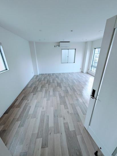 横浜市中区初音町３丁目のテラスハウス