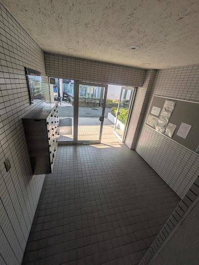 横浜市神奈川区三枚町のマンション
