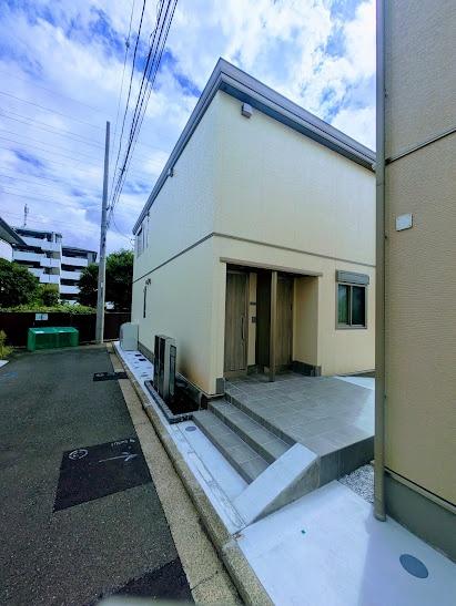 横浜市神奈川区六角橋６丁目のアパート