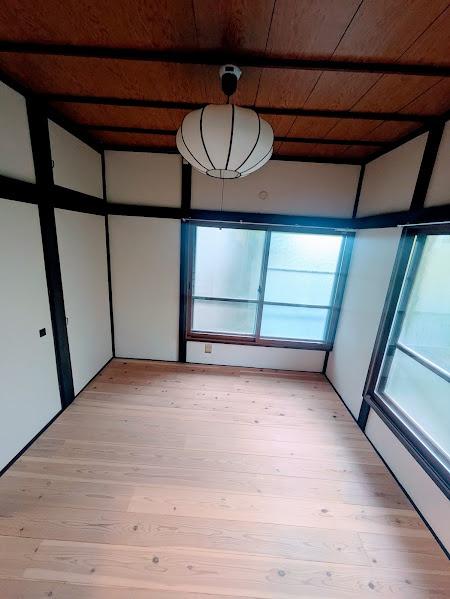 南区六ッ川三丁目貸家