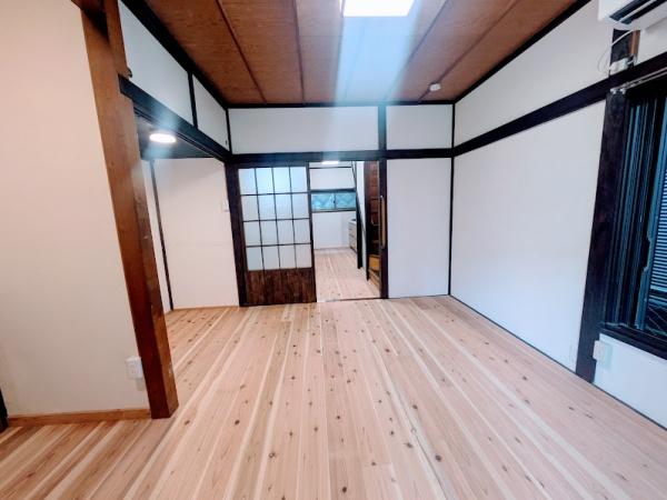 南区六ッ川三丁目貸家