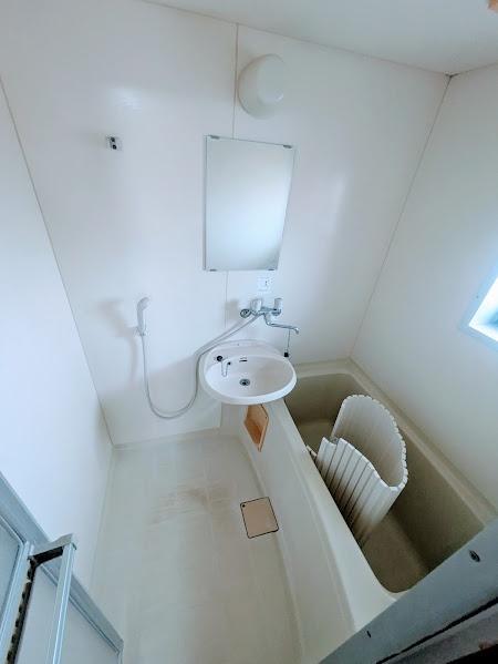 横浜市保土ケ谷区東川島町のアパート