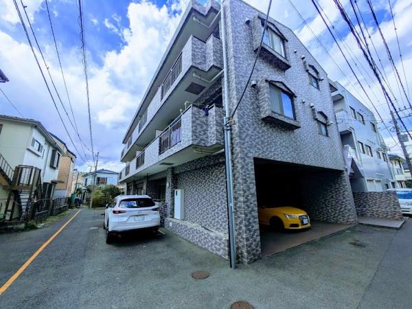 横浜市南区大岡2丁目のマンション(駐車場)