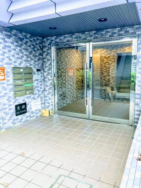 横浜市南区大岡2丁目のマンション(エントランス)