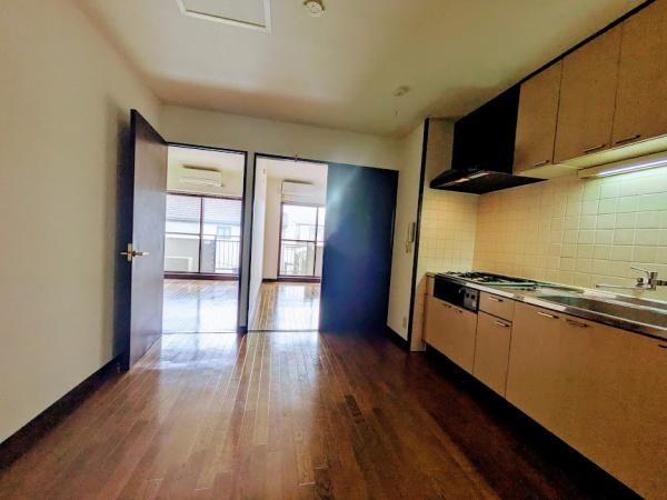 横浜市南区大岡2丁目のマンション(リビング)