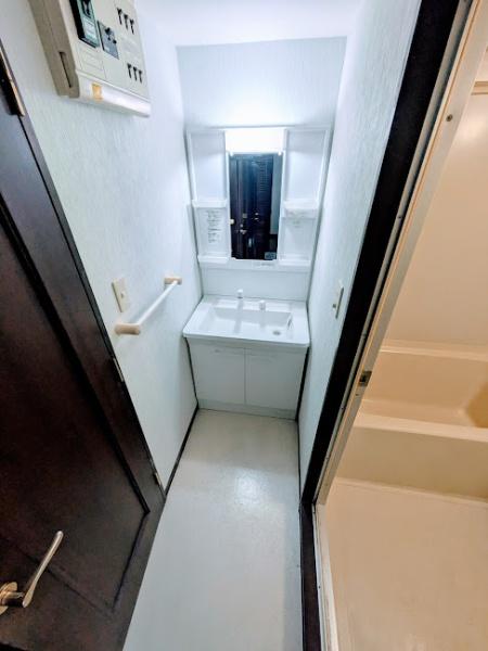 横浜市南区大岡2丁目のマンション(洗面台・洗面所)