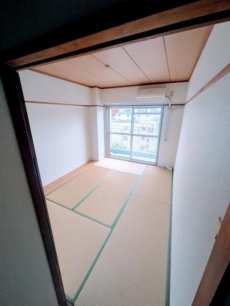 横浜市神奈川区片倉４丁目のマンション