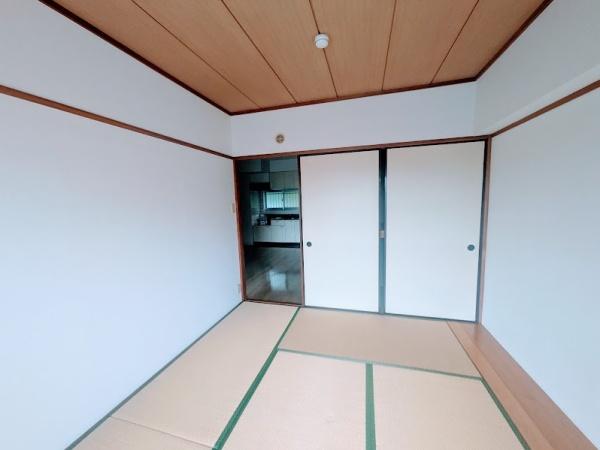 横浜市神奈川区片倉４丁目のマンション
