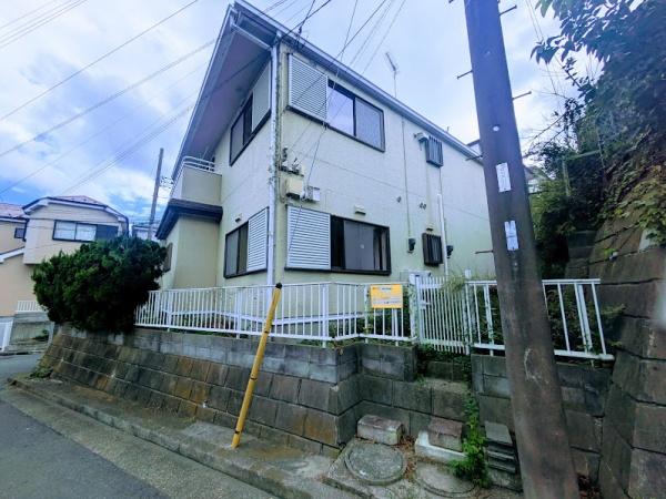 横浜市南区六ツ川３丁目のテラスハウス