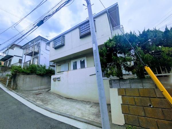 横浜市南区六ツ川３丁目のテラスハウス