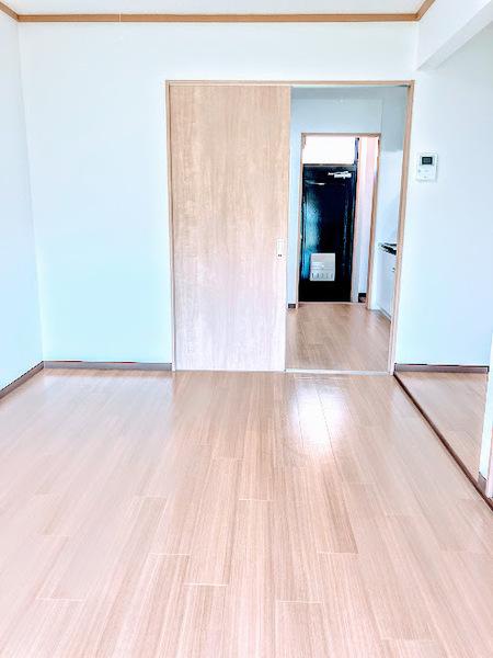 横浜市西区岡野2丁目のマンション(洋室)