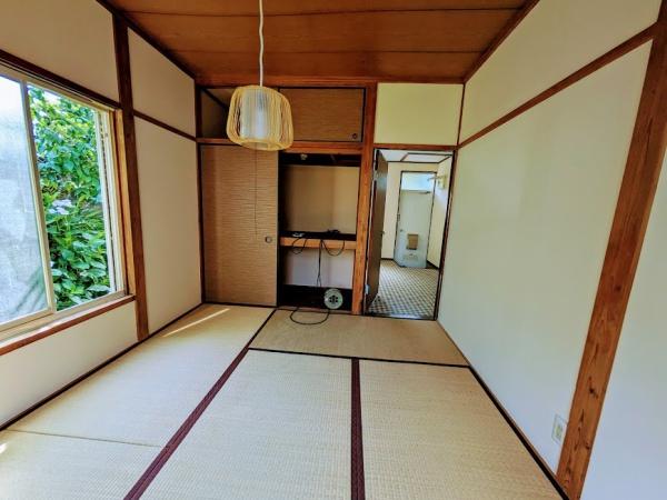 横浜市神奈川区羽沢町のアパート(収納)