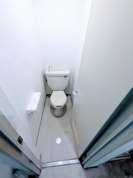 横浜市港北区篠原台町のテラスハウス(トイレ)