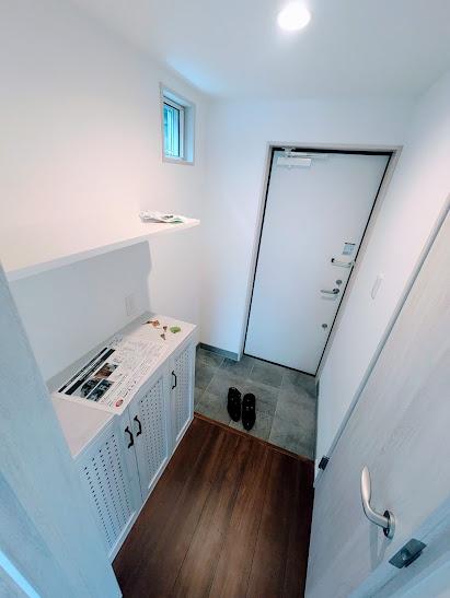 Casa Pittore上星川(玄関)