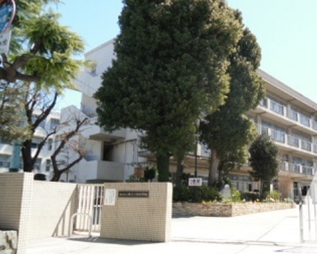 横浜市保土ケ谷区川島町のテラスハウス(横浜市立保土ケ谷中学校)