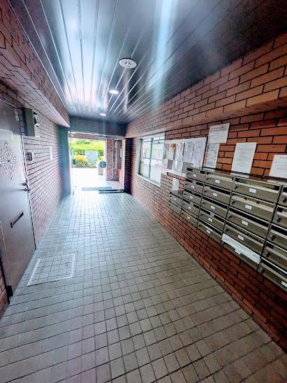 横浜市神奈川区新町のマンション(エントランス)