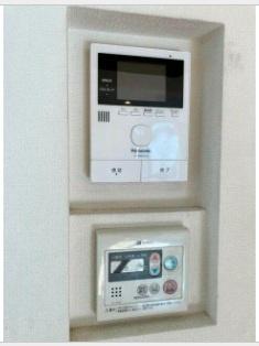 横浜市神奈川区七島町の貸家