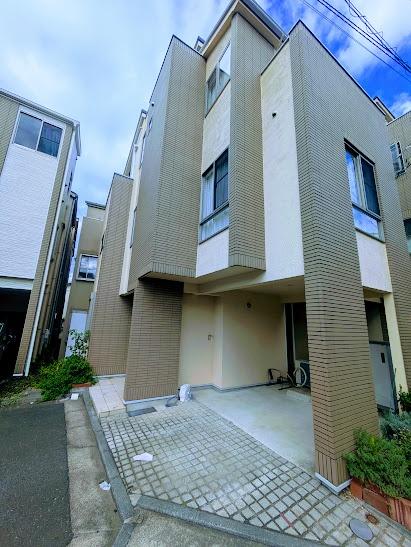 横浜市神奈川区七島町の貸家