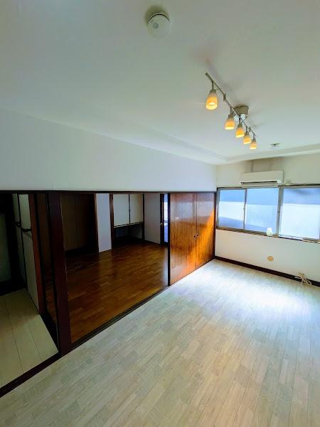 横浜市西区久保町の貸家