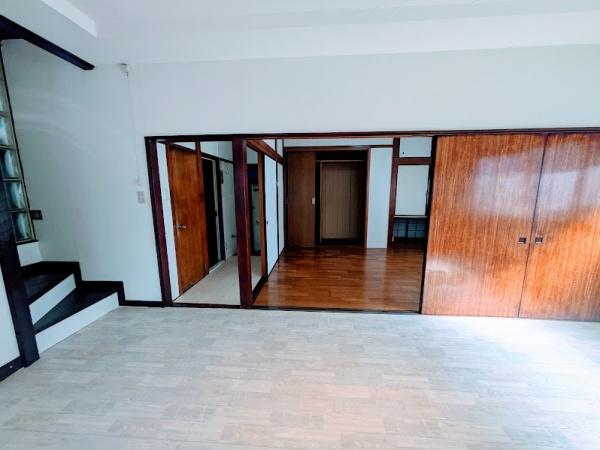 横浜市西区久保町の貸家