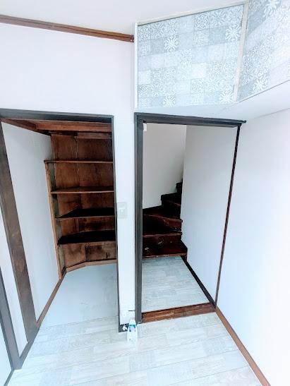 横浜市西区久保町の貸家