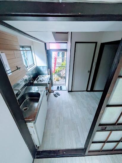 横浜市西区久保町の貸家