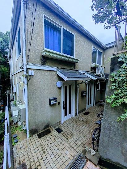 横浜市保土ケ谷区狩場町のテラスハウス