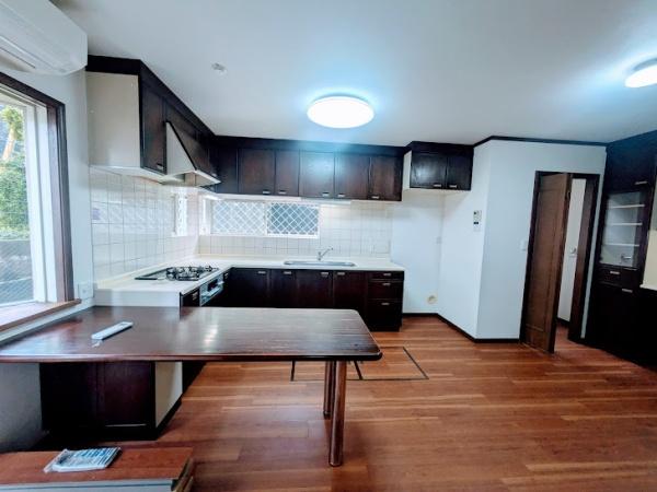 横浜市保土ケ谷区桜ケ丘１丁目のテラスハウス