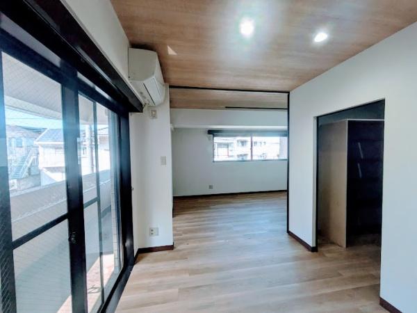 横浜市神奈川区高島台のテラスハウス