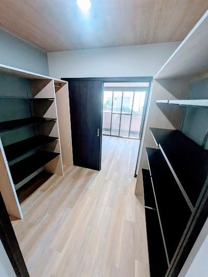 横浜市神奈川区高島台のテラスハウス