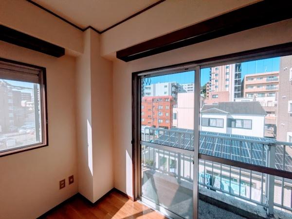 横浜市西区浅間町２丁目のマンション