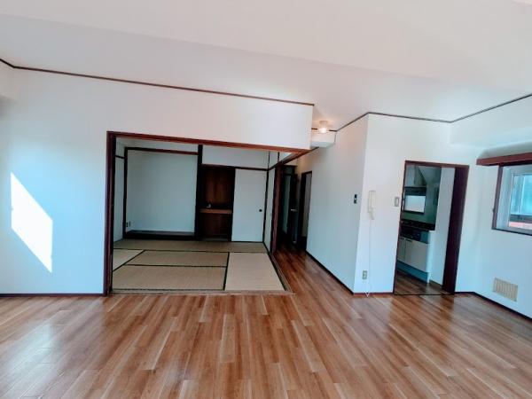 横浜市西区浅間町２丁目のマンション