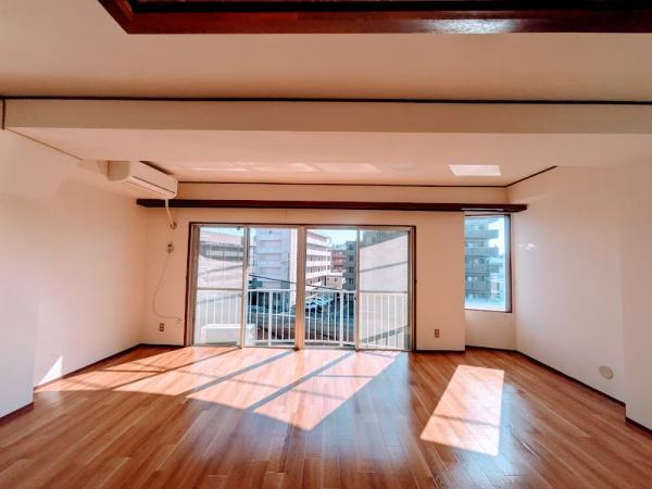 横浜市西区浅間町２丁目のマンション