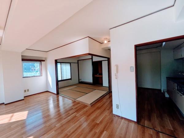 横浜市西区浅間町２丁目のマンション