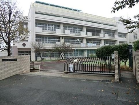 横浜市神奈川区子安通３丁目のマンション(横浜市立錦台中学校)