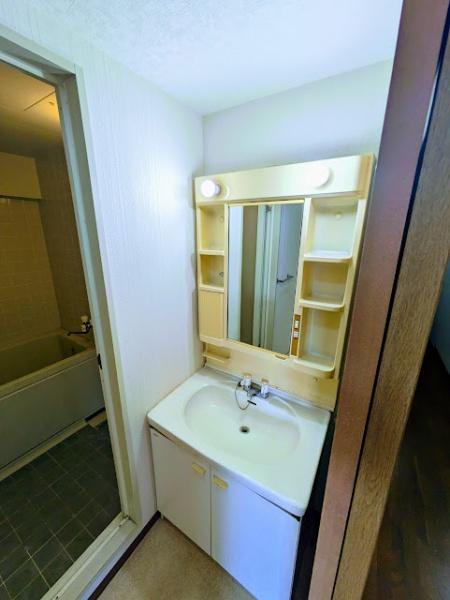 横浜市神奈川区子安通３丁目のマンション