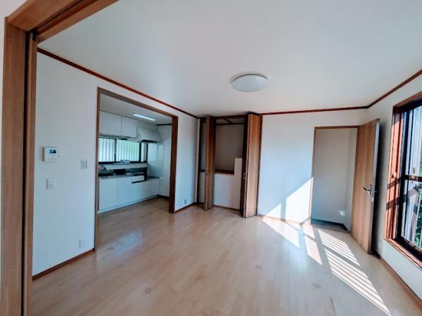 横浜市神奈川区菅田町の貸家