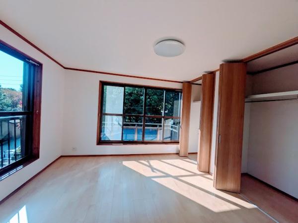 横浜市神奈川区菅田町の貸家