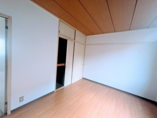 横浜市南区六ツ川２丁目のアパート