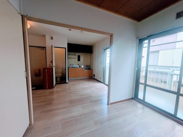 横浜市南区六ツ川２丁目のアパート