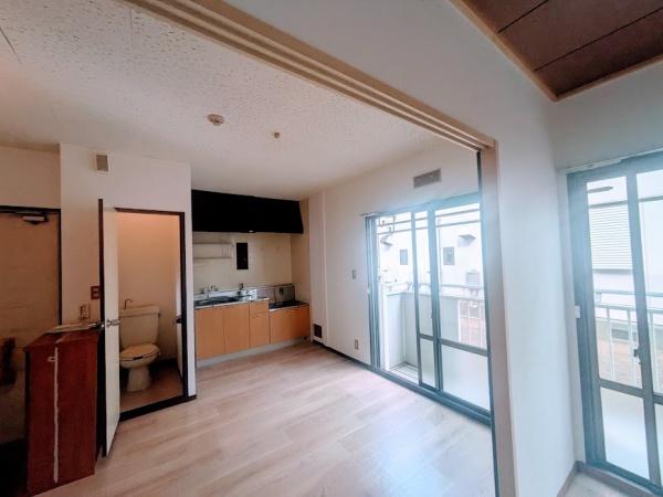 横浜市南区六ツ川２丁目のアパート