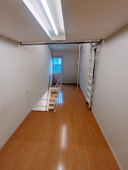 横浜市西区浅間町３丁目のテラスハウス