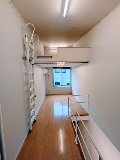 横浜市西区浅間町３丁目のテラスハウス