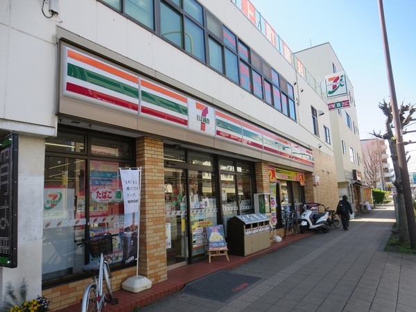 横浜市神奈川区三ツ沢西町のアパート(セブンイレブン横浜三ツ沢上町店)