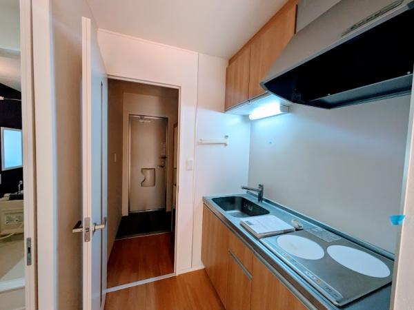 横浜市神奈川区三枚町のアパート