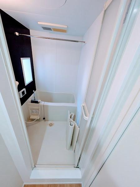 横浜市神奈川区三枚町のアパート