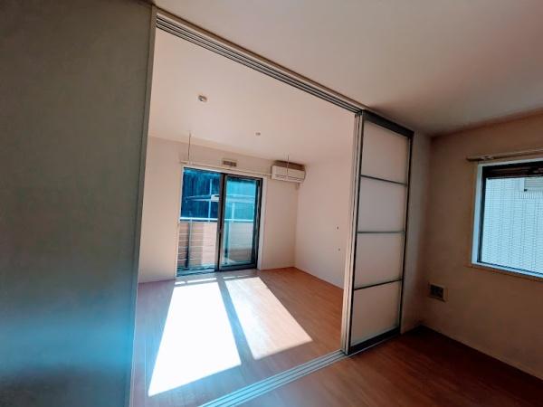 横浜市神奈川区三枚町のアパート