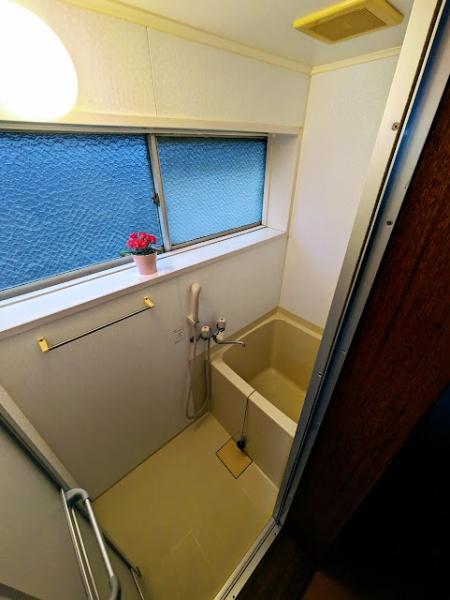 横浜市神奈川区七島町のアパート