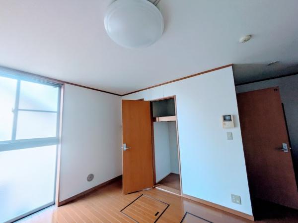 横浜市神奈川区栄町のアパート