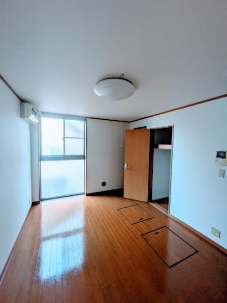 横浜市神奈川区栄町のアパート